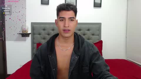 ken_blaker online show from December 30, 11:38 pm