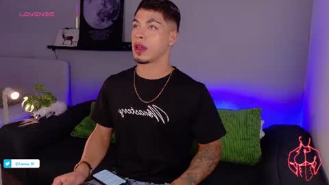 Snapshot of ken_boy_ chatting on July 26, 10:00 am online show from July 26, 10:00 am