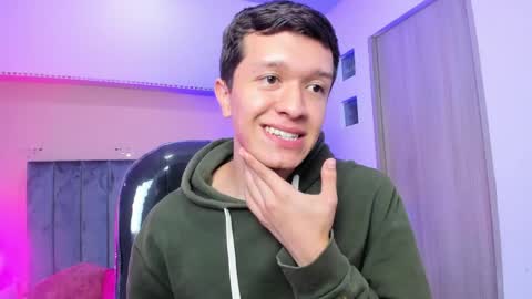 Snapshot of ken_col chatting on April 16, 3:40 am Ken Col online show from April 16, 3:40 am