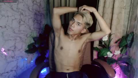 ken_minjun online show from June 17, 11:34 am