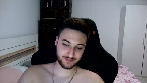 Snapshot of kenan_10 chatting on June 22, 8:39 pm kenan online show from June 22, 8:39 pm