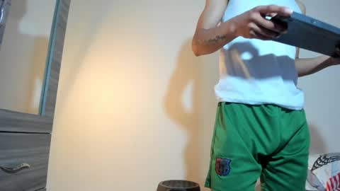 Snapshot of kenan_2601 chatting on November 20, 5:07 am kenan 2601 online show from November 20, 5:07 am