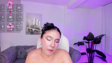 Kendall Jenner online show from December 19, 12:02 am