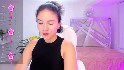 Kendall Jenner online show from December 22, 5:23 am