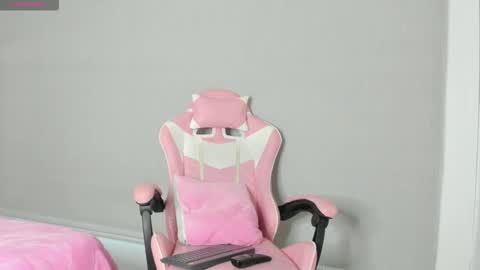 Snapshot of kendal_hot1 chatting on November 14, 11:53 am Aleja3 online show from November 14, 11:53 am