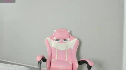 Snapshot of kendal_hot1 chatting on November 20, 12:05 pm Aleja3 online show from November 20, 12:05 pm