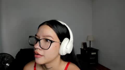Snapshot of kendalgrey01 chatting on March 23, 2:21 pm Kendal online show from March 23, 2:21 pm