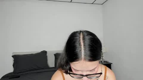 Snapshot of kendalgrey01 chatting on April 30, 2:12 pm Kendal online show from April 30, 2:12 pm