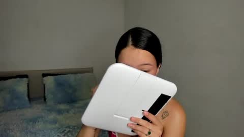 Snapshot of kendalgrey01 chatting on June 1, 2:08 pm Kendal online show from June 1, 2:08 pm