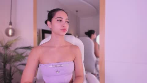    online show from November 11, 12:05 pm