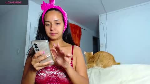Snapshot of kendall_honea chatting on May 6, 10:20 am kendall online show from May 6, 10:20 am
