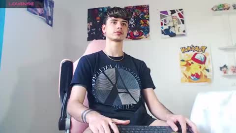 Snapshot of kendall_ros chatting on January 21, 6:55 pm kendall ross online show from January 21, 6:55 pm