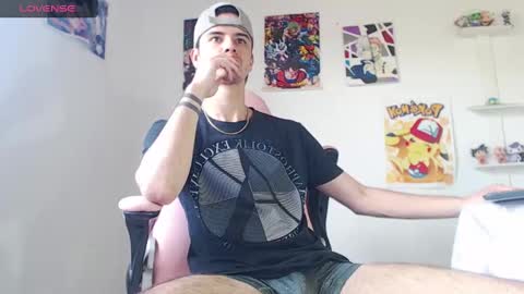 Snapshot of kendall_ros chatting on January 29, 4:30 pm kendall ross online show from January 29, 4:30 pm