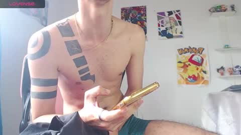 Snapshot of kendall_ros chatting on February 5, 3:52 pm kendall ross online show from February 5, 3:52 pm