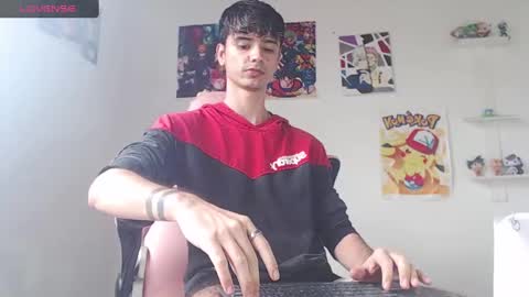 Snapshot of kendall_ros chatting on February 8, 3:21 pm kendall ross online show from February 8, 3:21 pm