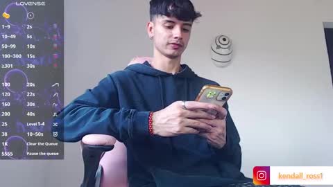 Snapshot of kendall_ros chatting on September 22, 3:14 pm kendall ross online show from September 22, 3:14 pm