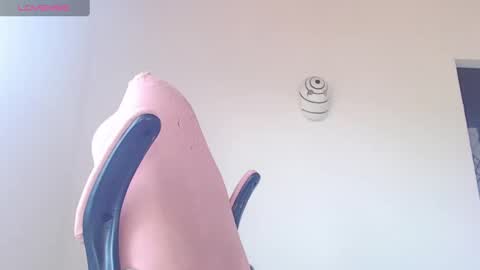 Snapshot of kendall_ros chatting on October 24, 3:30 pm kendall ross online show from October 24, 3:30 pm