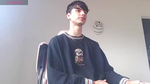 Snapshot of kendall_ros chatting on October 28, 3:04 pm kendall ross online show from October 28, 3:04 pm