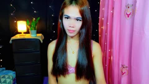 Snapshot of kendallspice_ chatting on February 12, 6:47 pm Kendall online show from February 12, 6:47 pm