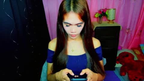 Snapshot of kendallspice_ chatting on February 21, 1:23 pm Kendall online show from February 21, 1:23 pm