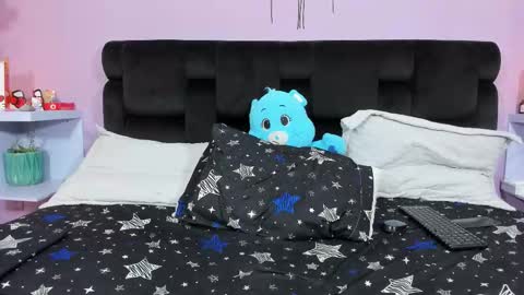 kendallwings online show from November 8, 8:18 pm