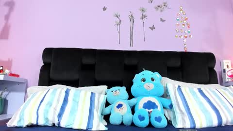 kendallwings online show from December 16, 12:15 am