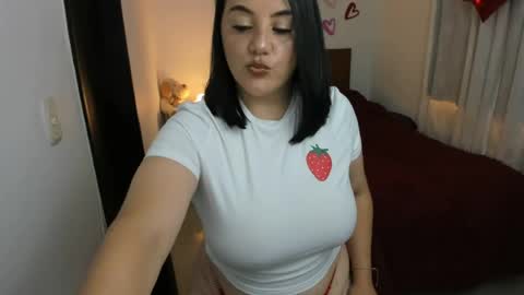 Snapshot of kendallwrist chatting on June 15, 4:09 pm Fernanda online show from June 15, 4:09 pm