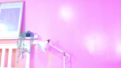   online show from February 7, 9:02 am