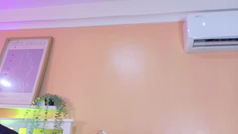 Snapshot of kendalmilleer chatting on May 28, 9:06 am online show from May 28, 9:06 am