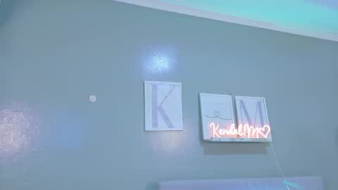 Snapshot of kendalmilleer chatting on May 29, 9:18 am online show from May 29, 9:18 am