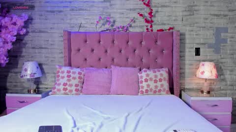 Kendal  online show from March 10, 8:58 pm