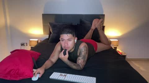 kende_tatt online show from July 30, 6:51 pm