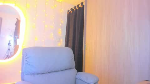 kendel_dimitri online show from December 17, 6:45 am