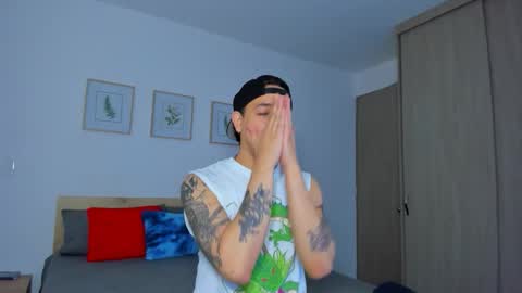 kendel_dimitri online show from December 3, 3:03 am