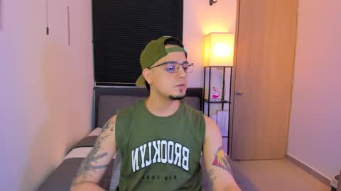 kendel_dimitri online show from April 28, 3:11 am