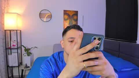 kendel_dimitri online show from June 7, 10:46 pm