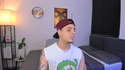Snapshot of kendel_dimitri chatting on July 7, 6:47 am kendel_dimitri online show from July 7, 6:47 am