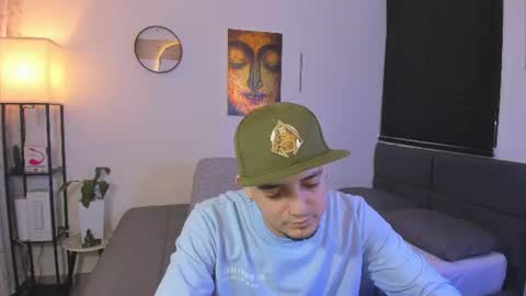 Snapshot of kendel_dimitri chatting on July 21, 3:31 am kendel_dimitri online show from July 21, 3:31 am