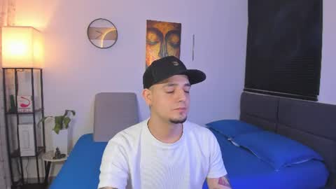 Snapshot of kendel_dimitri chatting on July 27, 8:21 am kendel_dimitri online show from July 27, 8:21 am