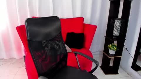 Snapshot of kendra_hot chatting on May 26, 1:07 pm Kendra Hot online show from May 26, 1:07 pm