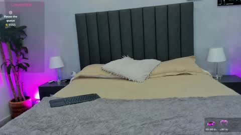 Kendra London online show from June 3, 11:13 am