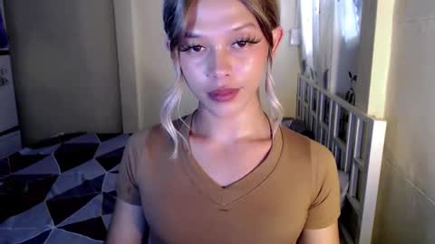 Snapshot of kendra_lunaxx chatting on June 5, 4:52 am kendra_lunaxx online show from June 5, 4:52 am