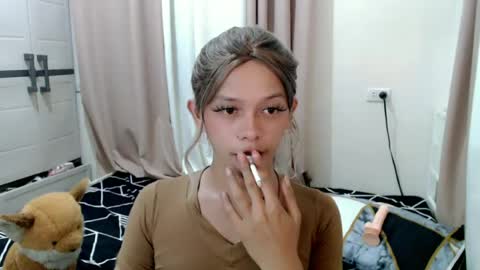 kendra_lunaxx online show from July 4, 10:54 am
