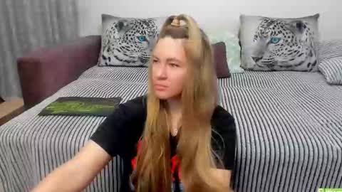 Kendra online show from October 22, 1:39 am