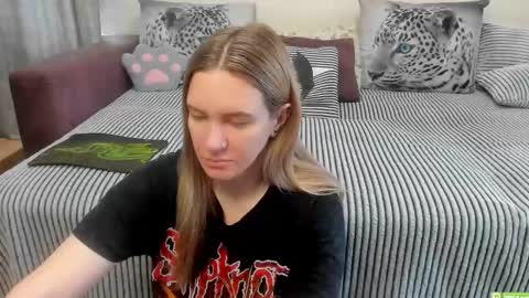 Snapshot of kendra_xx_ chatting on May 8, 12:05 am Kendra online show from May 8, 12:05 am