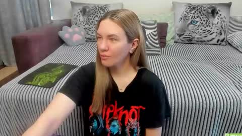 Snapshot of kendra_xx_ chatting on May 18, 11:32 pm Kendra online show from May 18, 11:32 pm