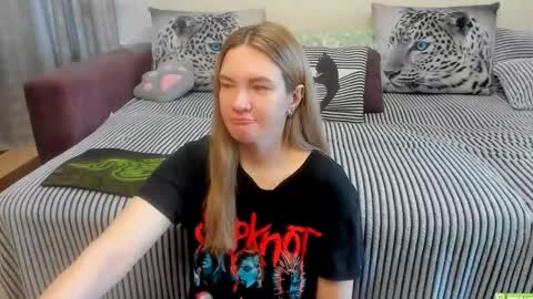 Snapshot of kendra_xx_ chatting on May 19, 11:55 pm Kendra online show from May 19, 11:55 pm
