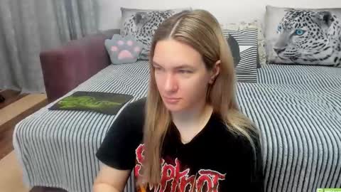 Snapshot of kendra_xx_ chatting on May 21, 12:39 am Kendra online show from May 21, 12:39 am