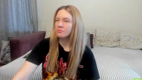Snapshot of kendra_xx_ chatting on June 8, 11:38 pm Kendra online show from June 8, 11:38 pm