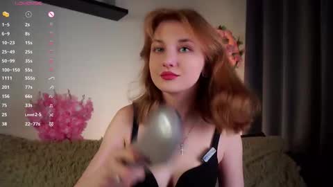 Snapshot of kendrabarby chatting on October 3, 10:45 am Eva online show from October 3, 10:45 am